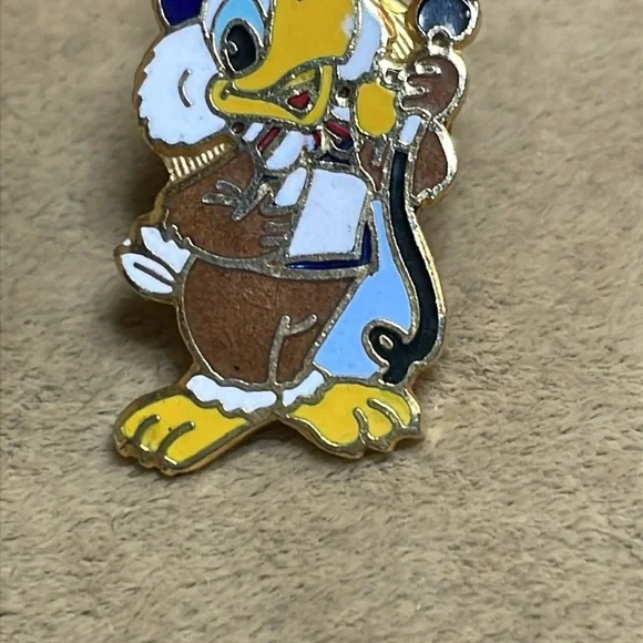 Sam The Eagle Reporter Lapel Pin - Picture 3 of 6